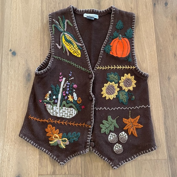 Victoria Jones Woman Sweaters - Vintage Embroidered Fall Vest